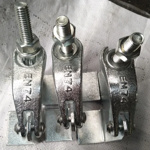 board retaining coupler